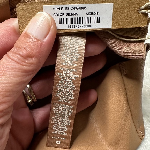 NWT Skims Rare Faux Leather Crew Neck Sleeveless Bodysuit in Sienna Women’s XS - Picture 8 of 9